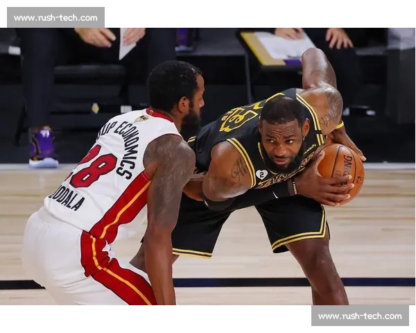 重温经典对决湖人对阵热火总决赛黑白直播珍藏版回放篮球历史瞬间